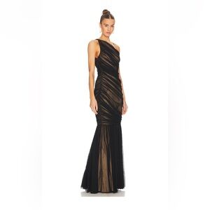 DIANA FISHTAIL GOWN IN BLACK MESH & NUDE
Norma Kamali -XS